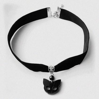 Black Velvet Collar Fashion Black Cat Head Pendant..