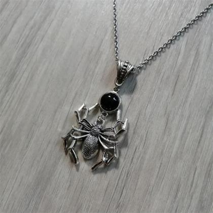 Fashion Gothic Spider With Black Crystal Pendant..