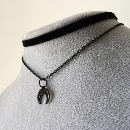 Gothic Black Moon Charm Necklace Mysterious Velvet..