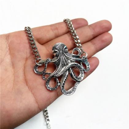 Fashion Vintage Large Octopus Necklace 14 Inch..