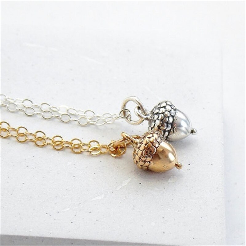 2pcs1 Set Of Acorn Coconut Necklace Creative Fruit Clavicle Chain Peter Pan's Kiss Fashion Girl Jewelry Gift