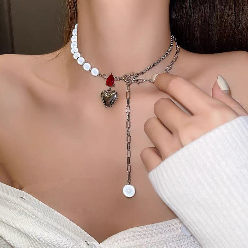 Vintage Beaded Metal Heart Pendant Clavicle Chain For Women Fashion Hip Hop Red Crystal Necklace Jewelry Accessories Gifts