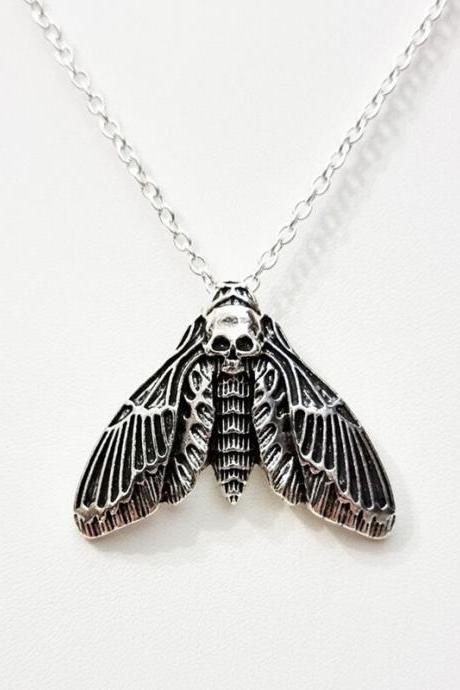 Gothic Death Moth Skull Pendant Necklace, Halloween Party Favor, Moth Ornament, Skull Necklace, Witchcraft Jewelry