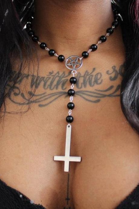 Black Rosary Neck With Gothic Cross Pendant Necklace Pagan Mysterious Five Pointed Star Necklace Fashion Witch Jewelry Gifts